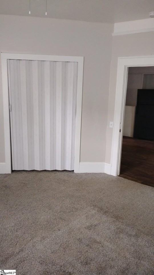 119 Ellison Cir - Photo 2 of 7