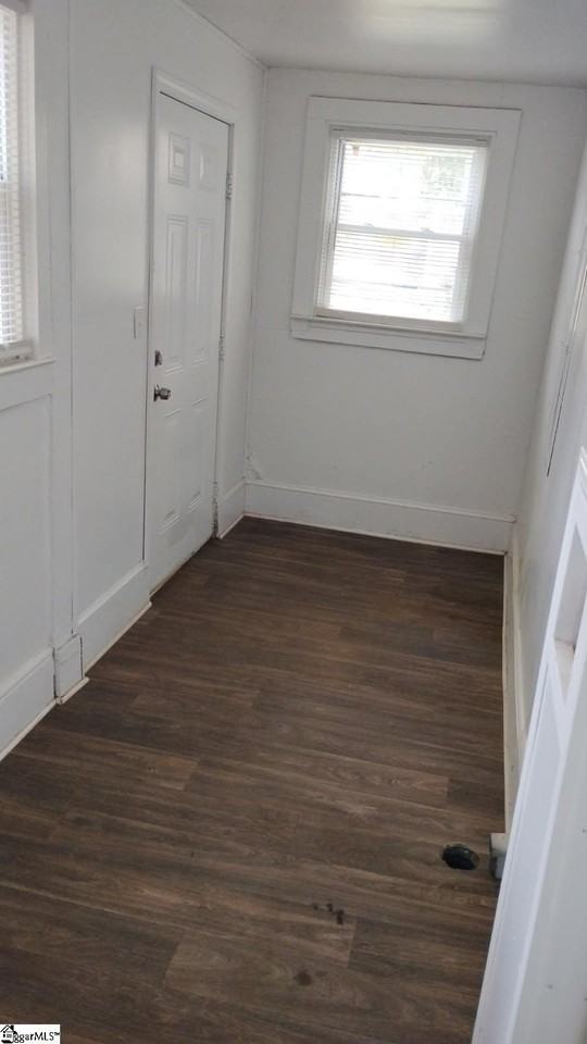 119 Ellison Cir - Photo 4 of 7