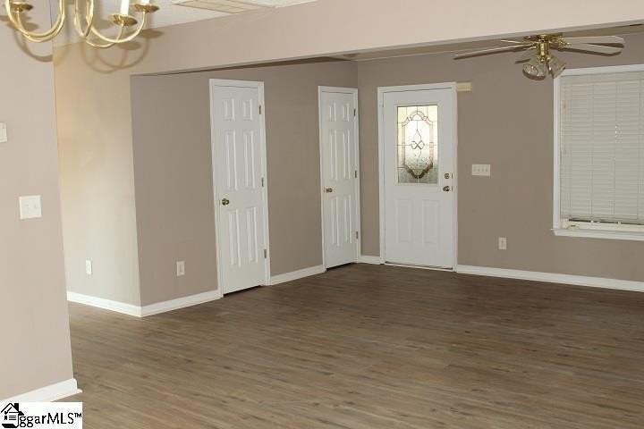 26 Seaside Ln - Photo 2 of 9
