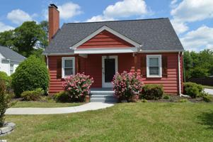 featured image of 207 E Fairview Ave