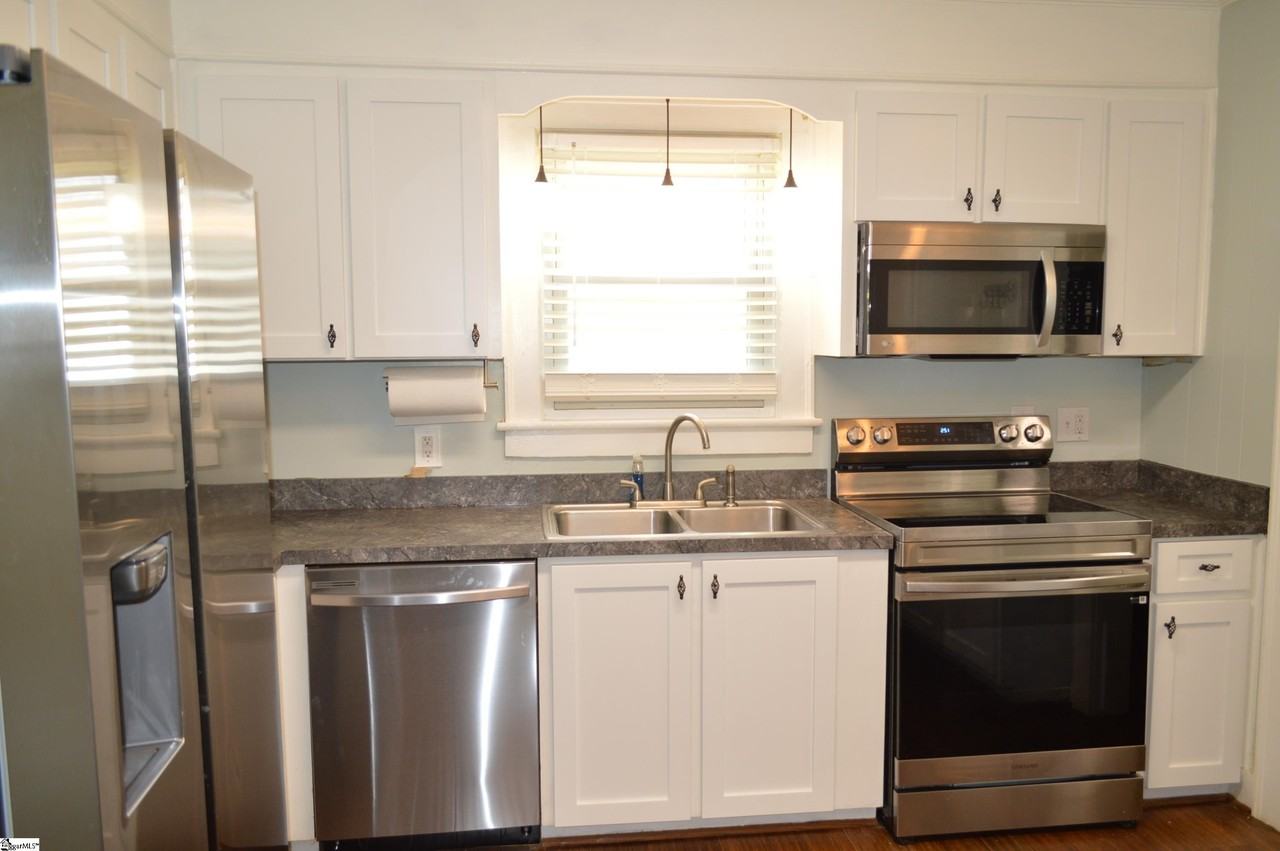 207 E Fairview Ave - Photo 6 of 18