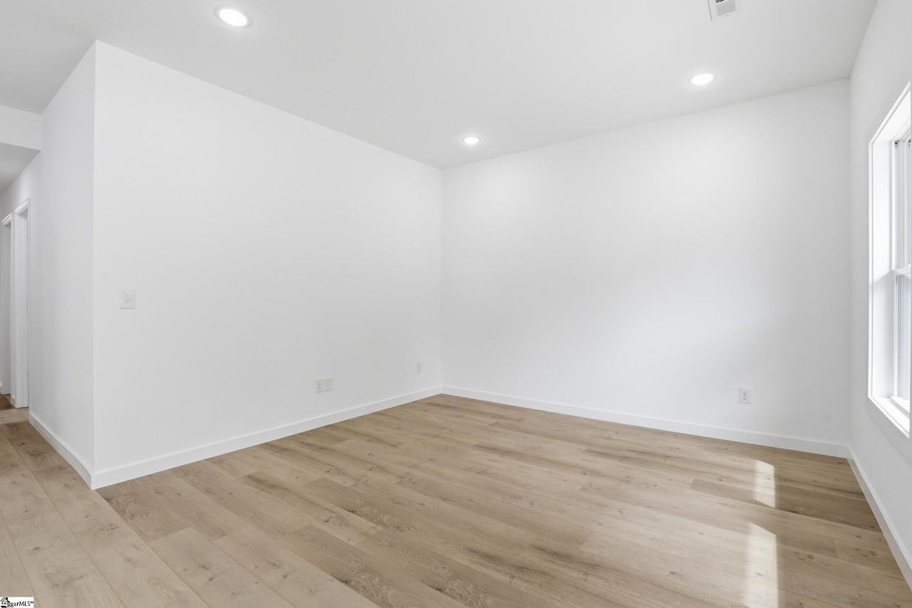 16 Poplar St - Photo 5 of 28
