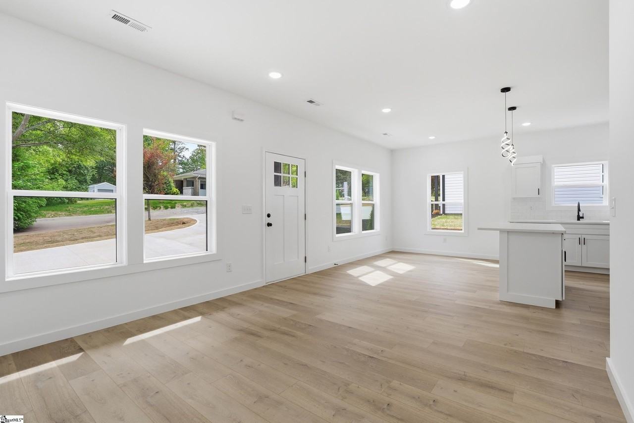16 Poplar St - Photo 6 of 28