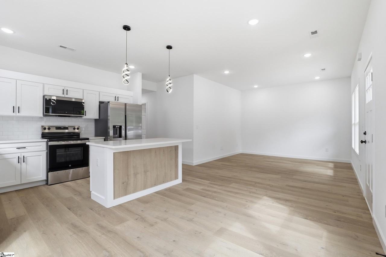 16 Poplar St - Photo 7 of 28