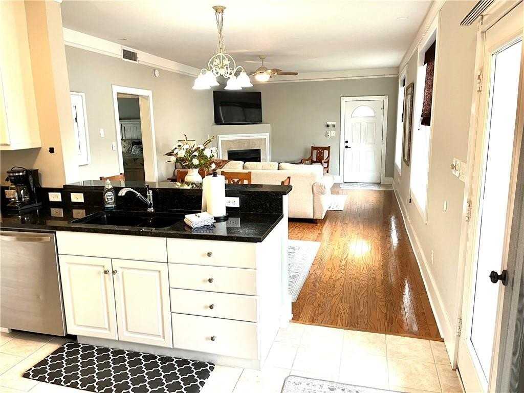 122 122 Shady Brook Circle Drive #100 - Photo 7 of 34
