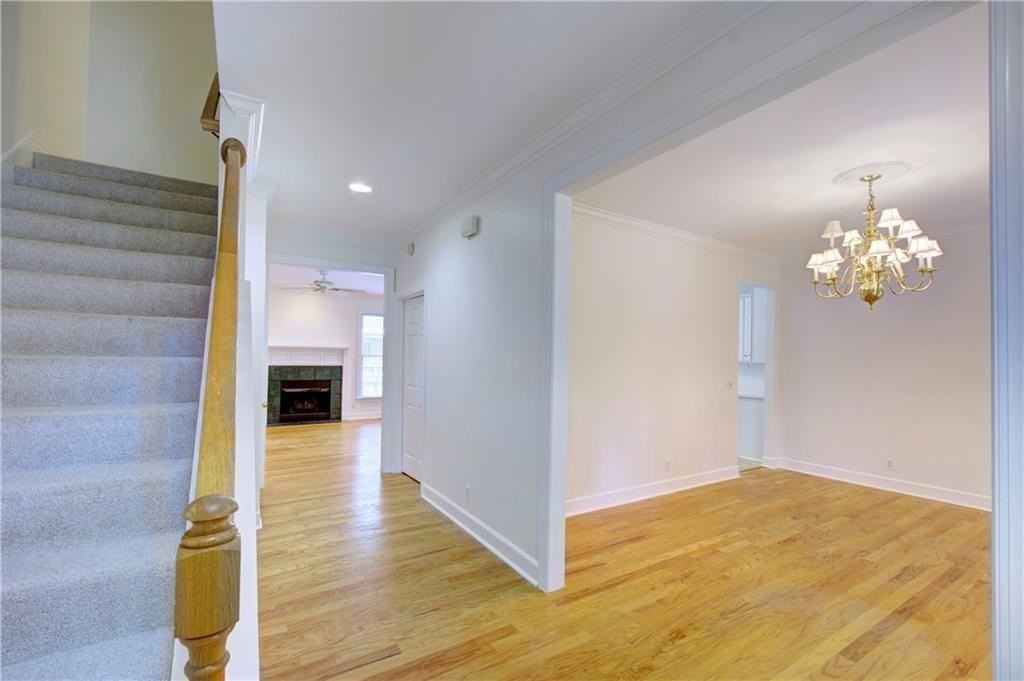 112 Newfield St - Photo 4 of 31