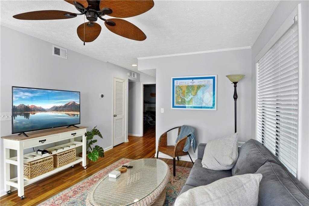 807 Mallery St #A - Photo 5 of 17