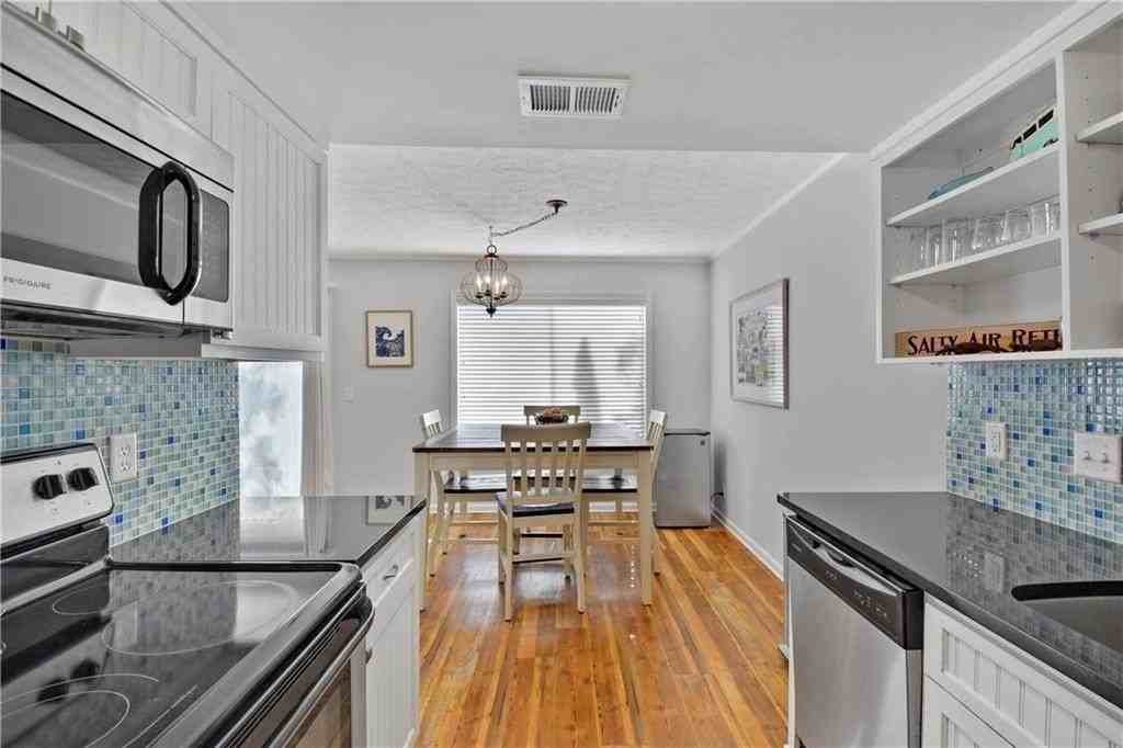 807 Mallery St #A - Photo 7 of 17
