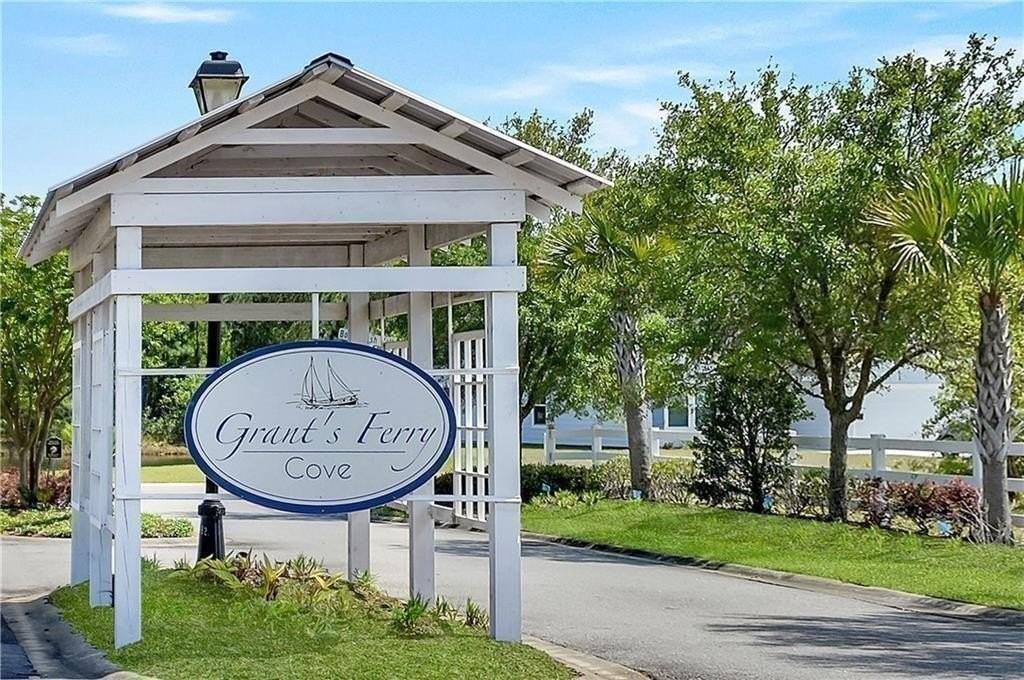 311 Bottlebrush Walk