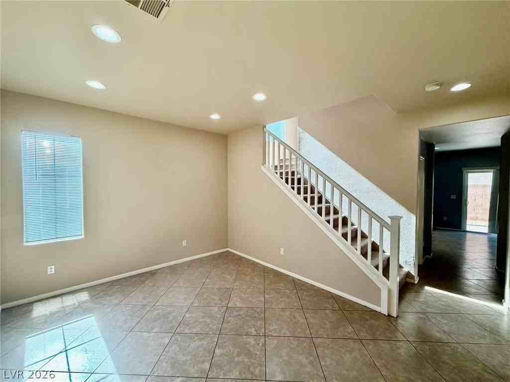 9080 Fathers Pride Ave - Photo 4 of 22