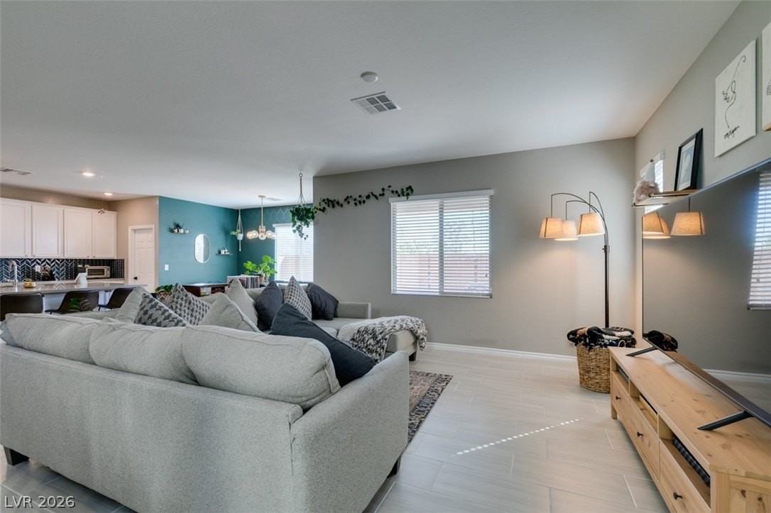 8160 Skye Desert Dr - Photo 5 of 50