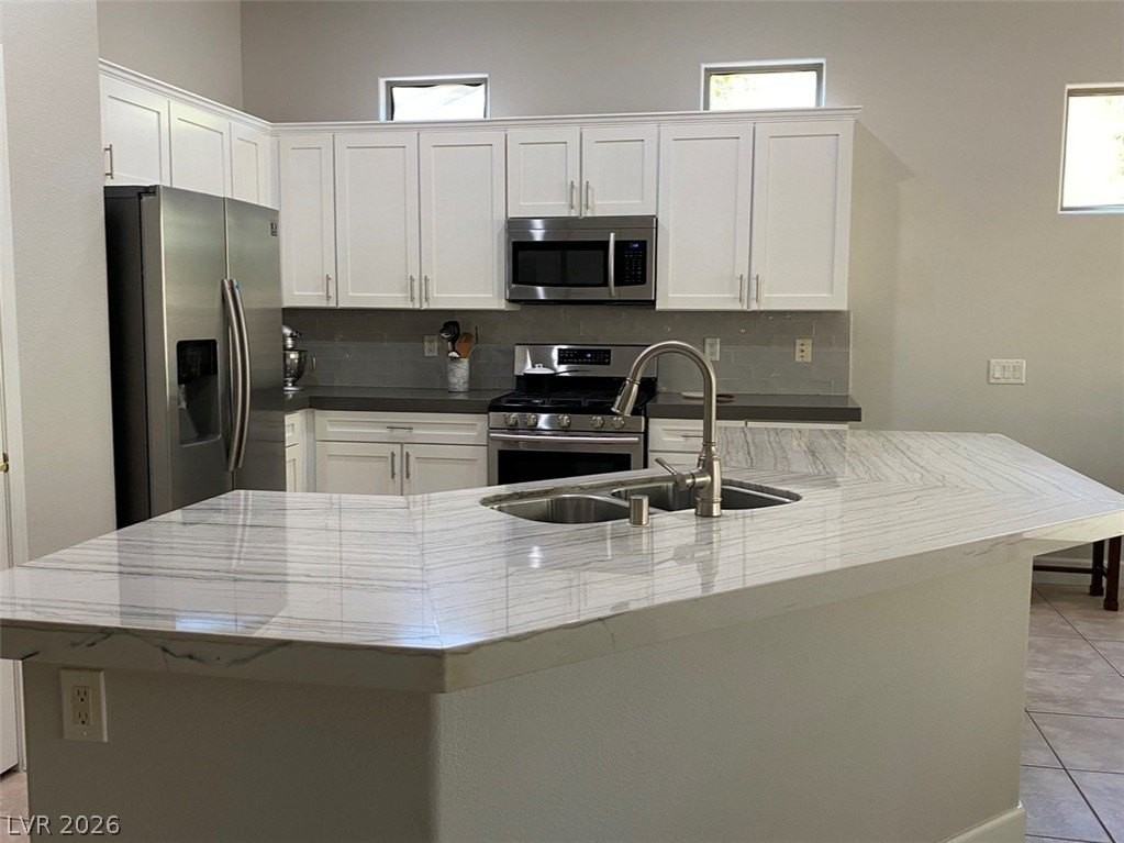 22 Glade Water Dr - Photo 4 of 17