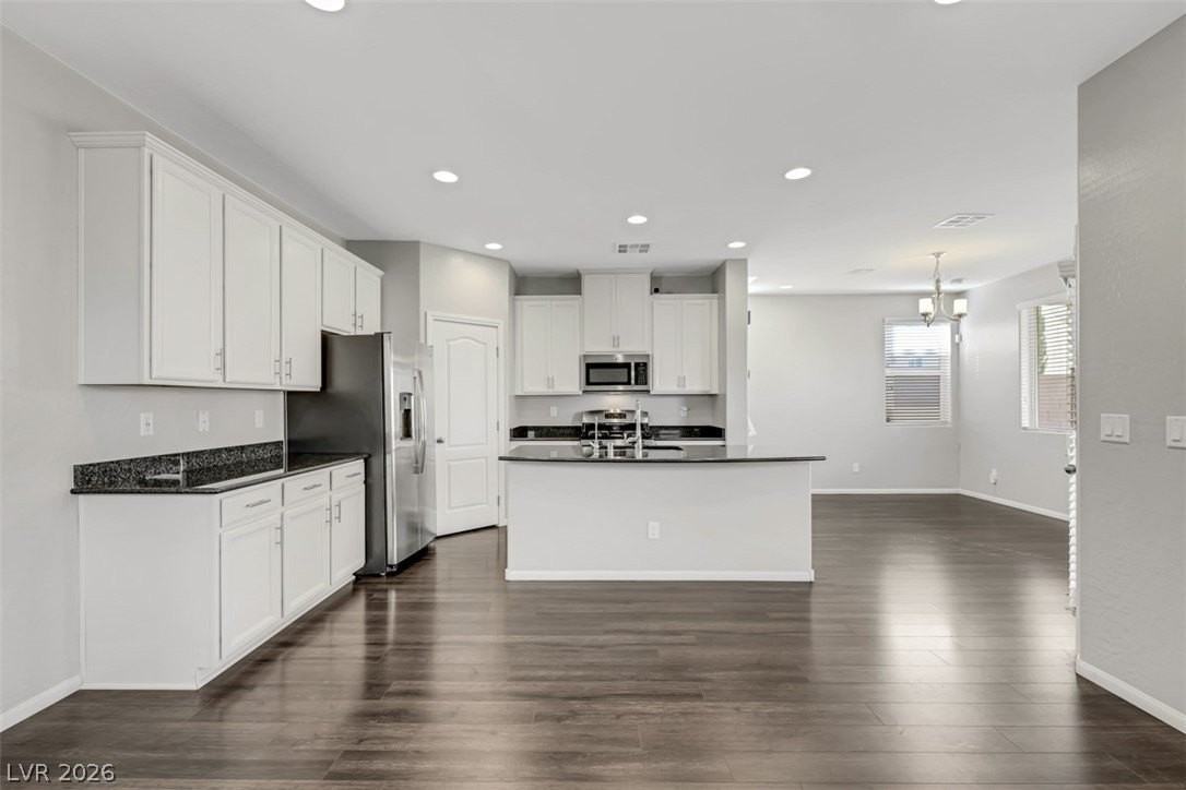 10769 Brewster Bay St - Photo 4 of 17