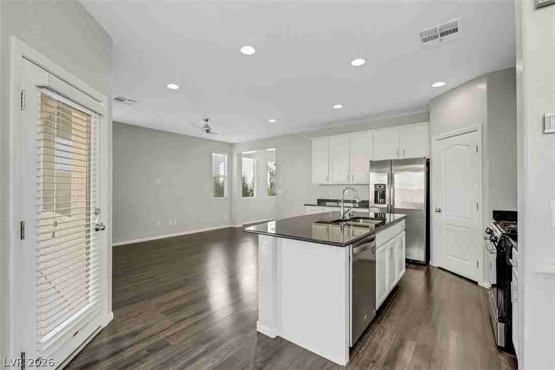 10769 Brewster Bay St - Photo 5 of 17