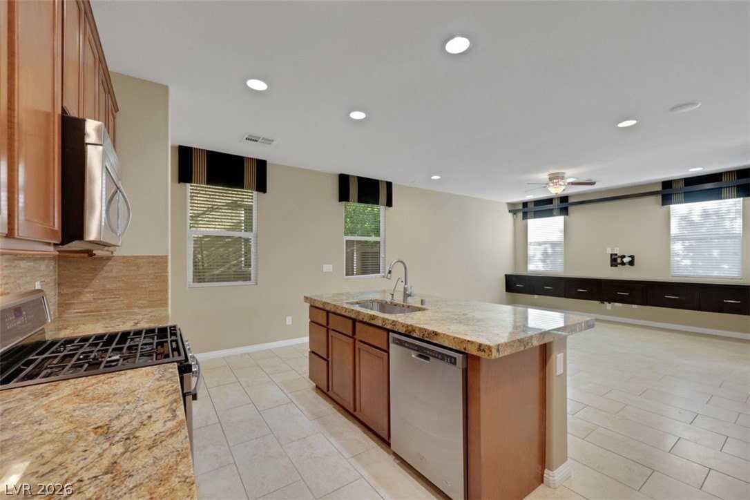11323 Coulter Canyon St - Photo 7 of 44