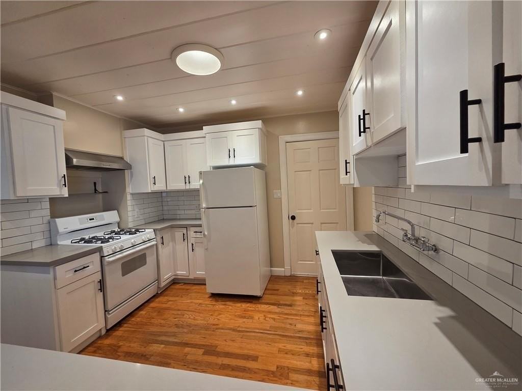 401 S Cynthia St - Photo 2 of 14