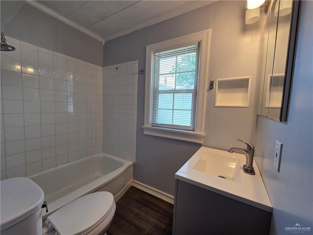 401 S Cynthia St - Photo 4 of 14