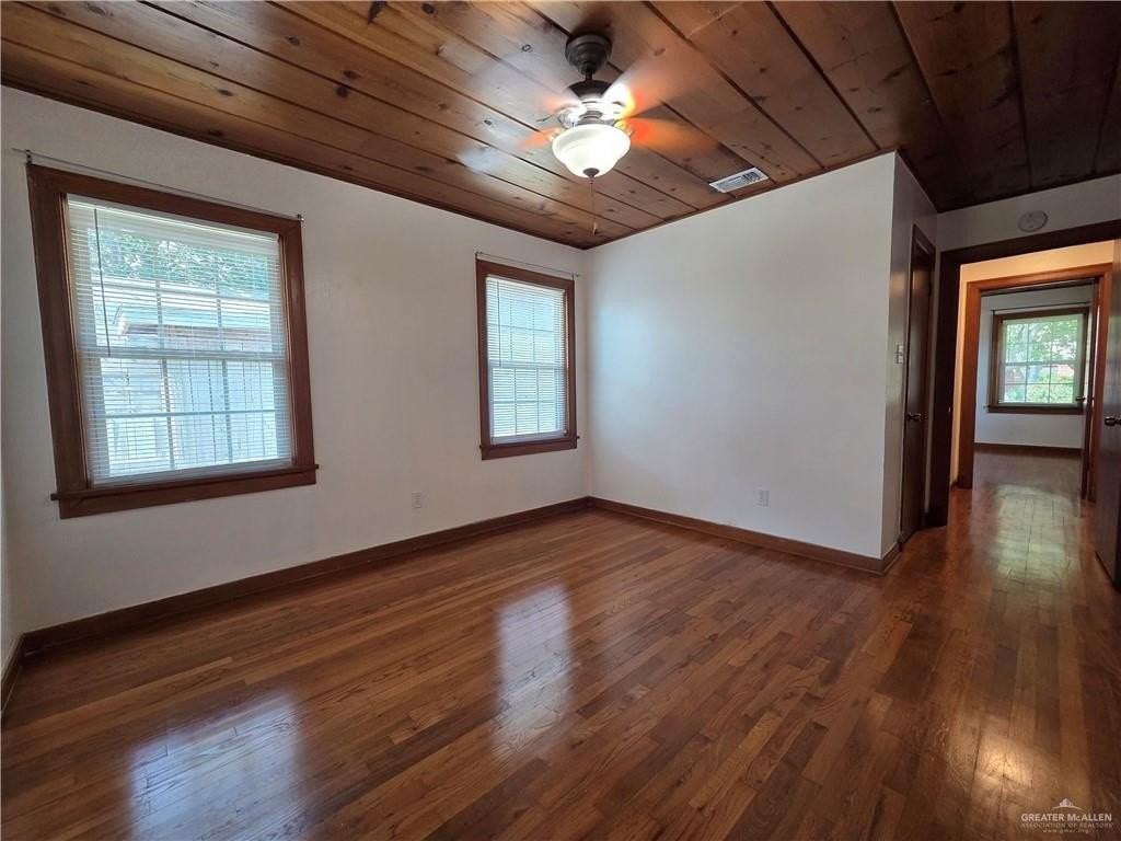 401 S Cynthia St - Photo 5 of 14