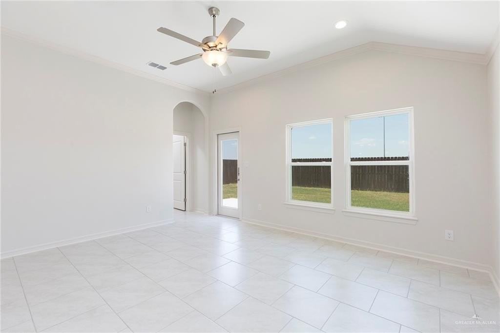8406 N 33rd Ln - Photo 5 of 20