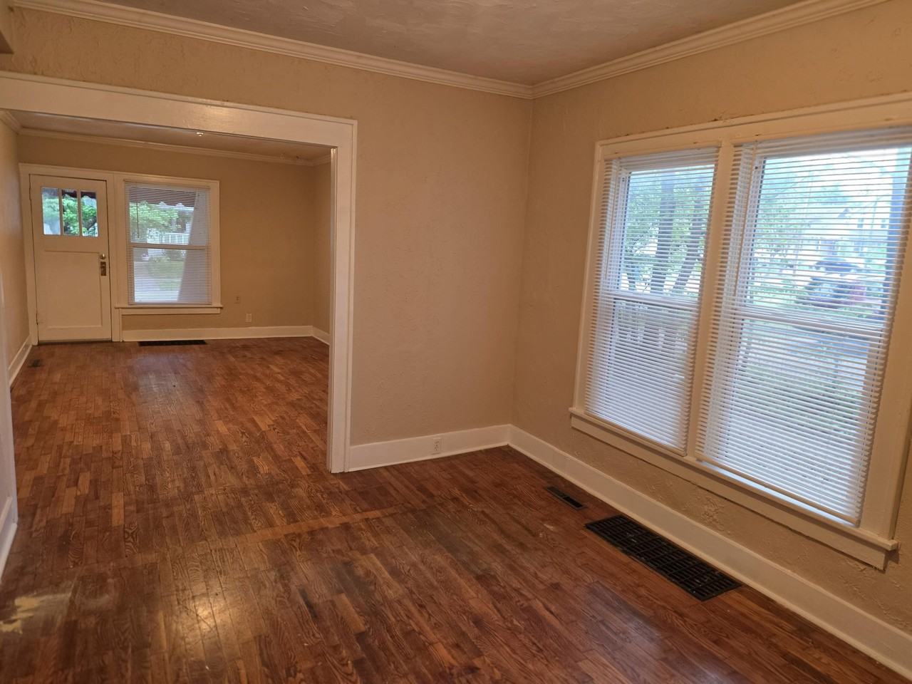 614 S Fremont Ave - Photo 6 of 18