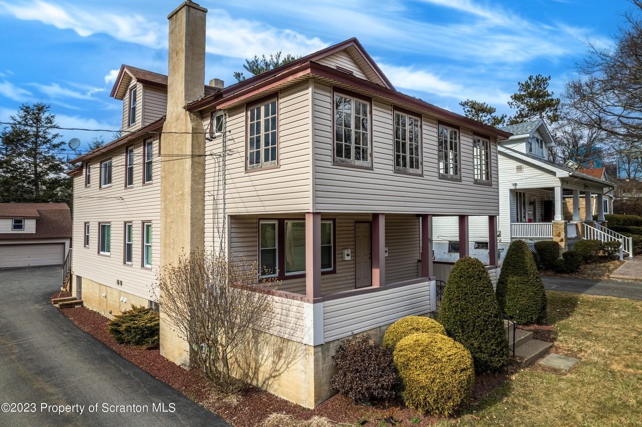 517 Highland Ave - Photo 5 of 28