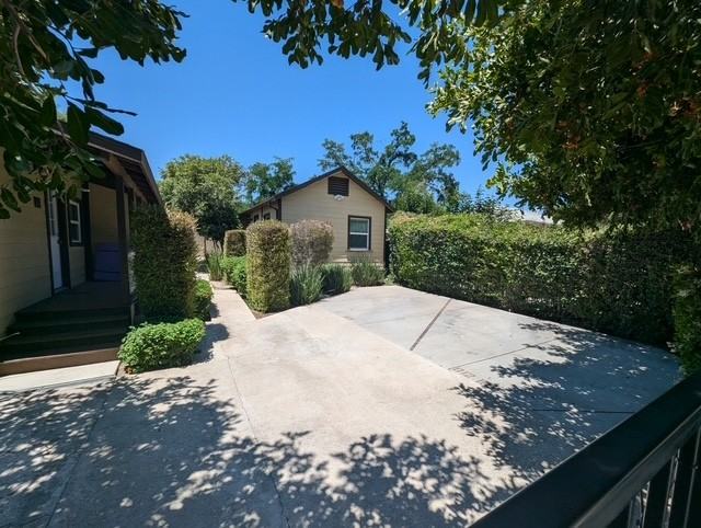 808 Cedar Street - Photo 3 of 20