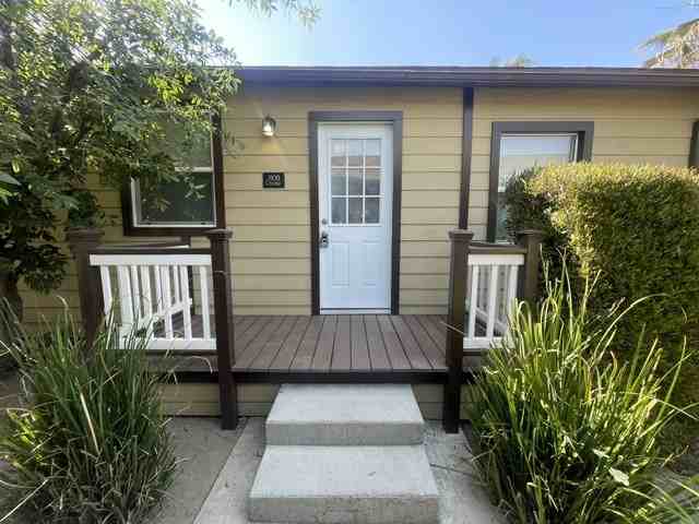 808 Cedar Street - Photo 4 of 20