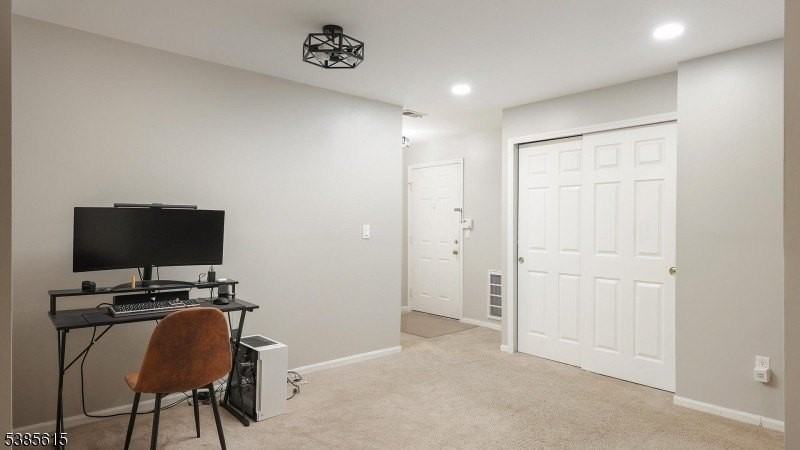 91 Jamestown Rd - Photo 4 of 13