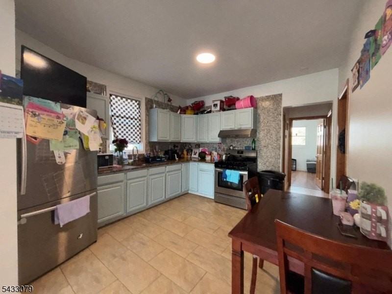 26 Prescott Ave #2 - Photo 4 of 13