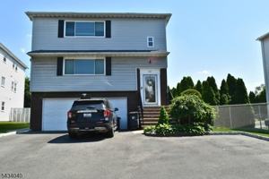 featured image of 10 Garden Dr #2