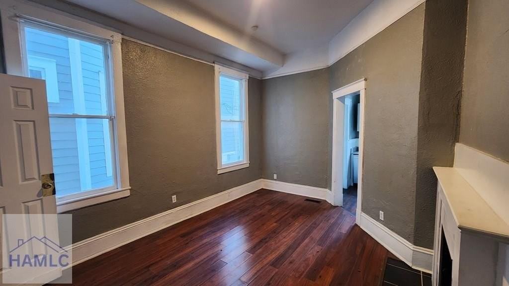 826A E Duffy St - Photo 2 of 6