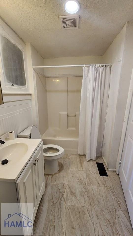 826A E Duffy St - Photo 3 of 6