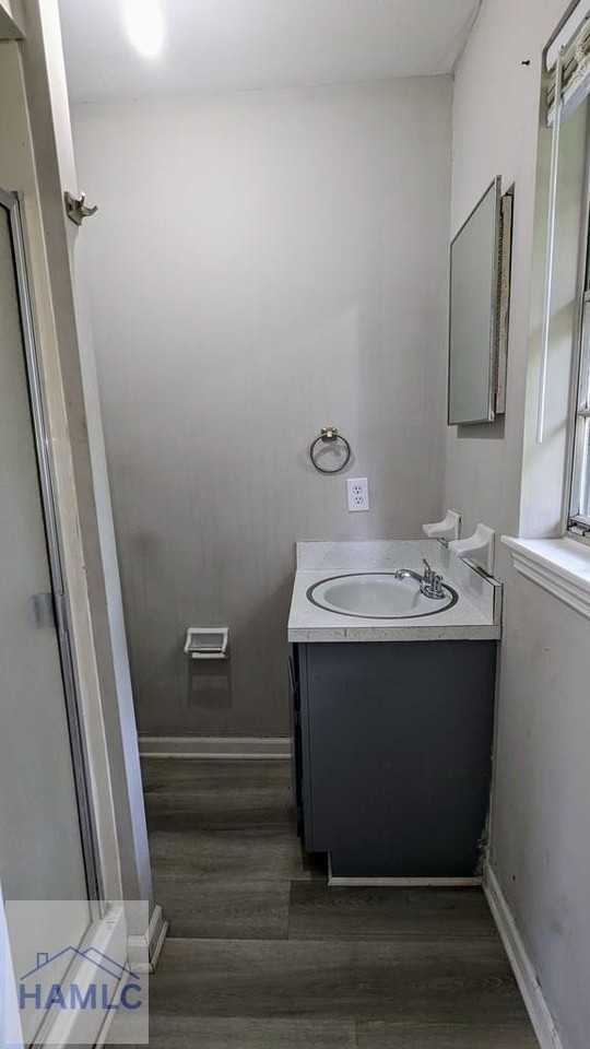 613 Franklin St - Photo 5 of 12