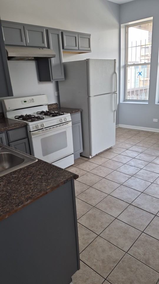 1515 South Millard Avenue - Photo 2 of 11