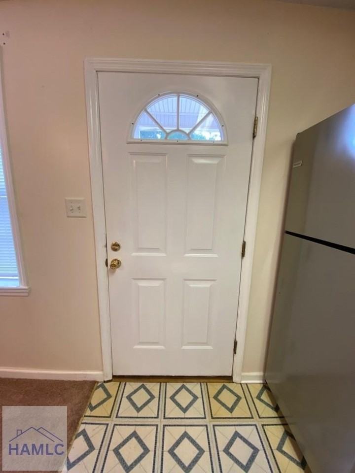127 Rolland St - Photo 3 of 6