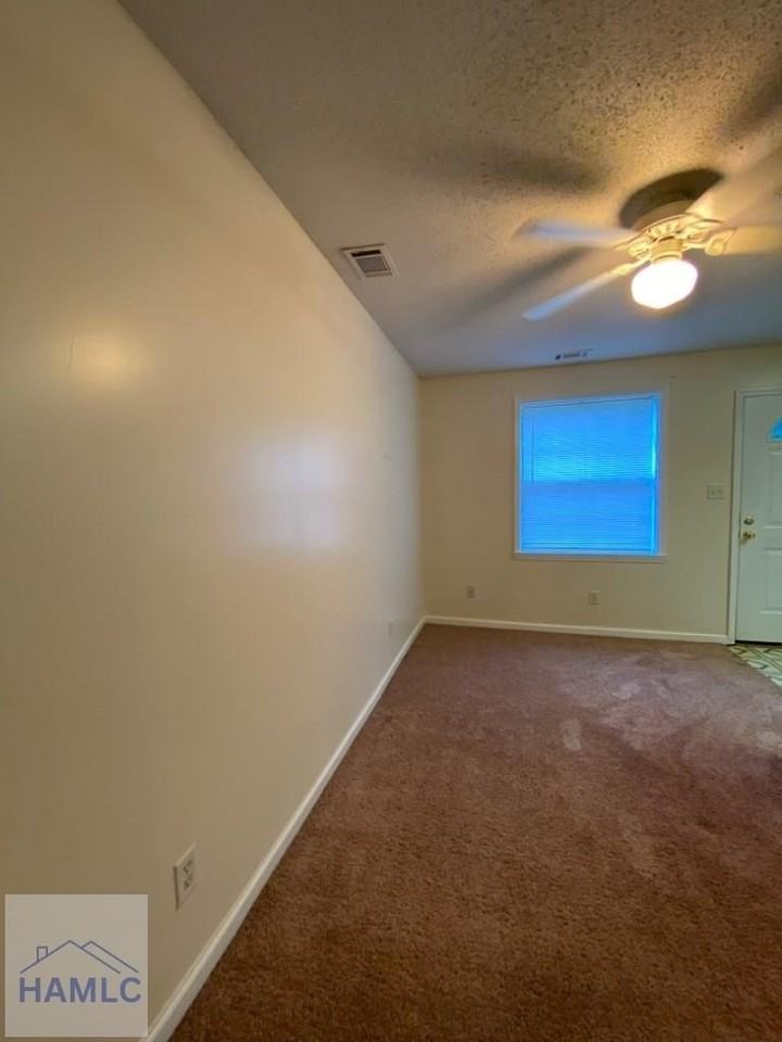 127 Rolland St - Photo 5 of 6