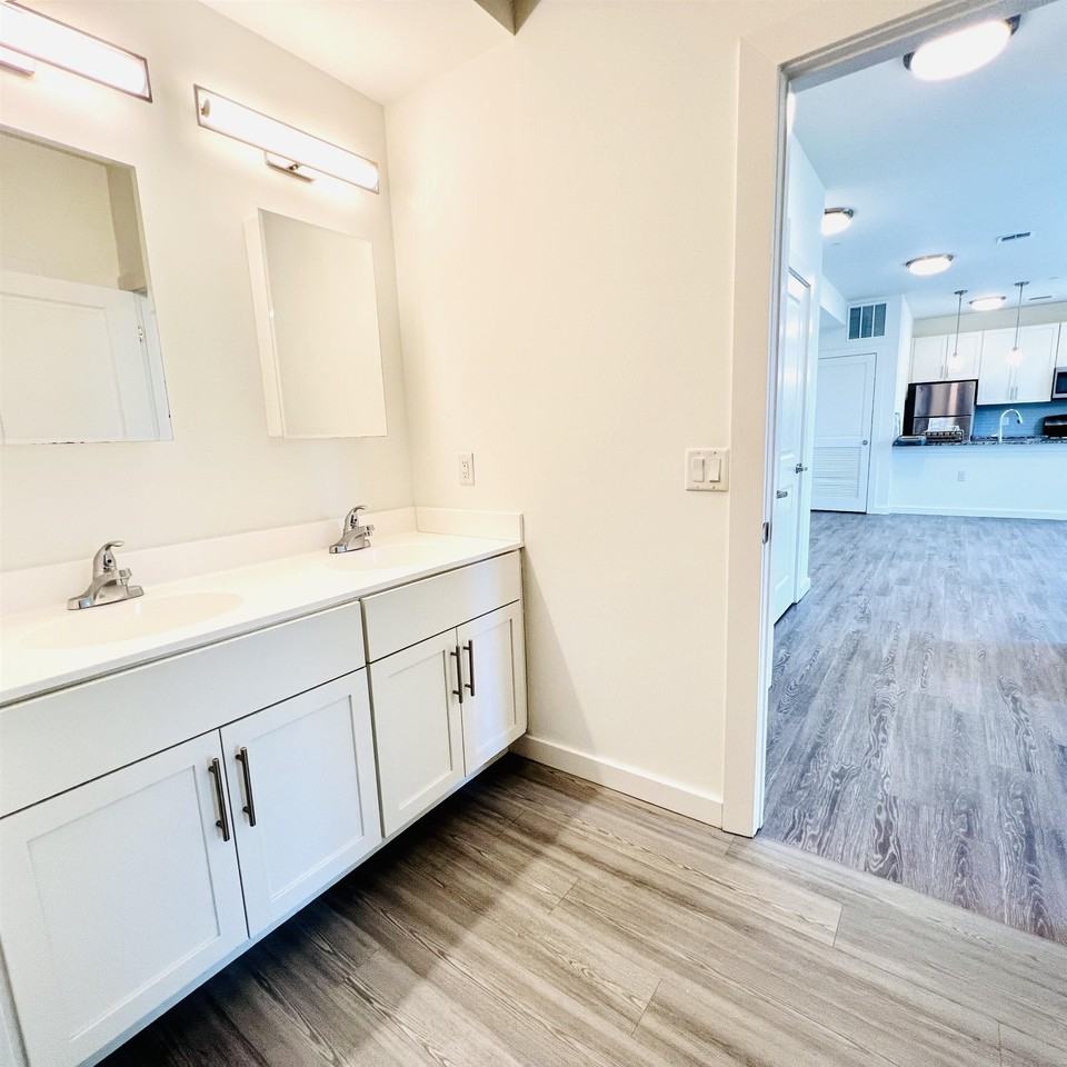 61 Virginia Ave #303 - Photo 4 of 9