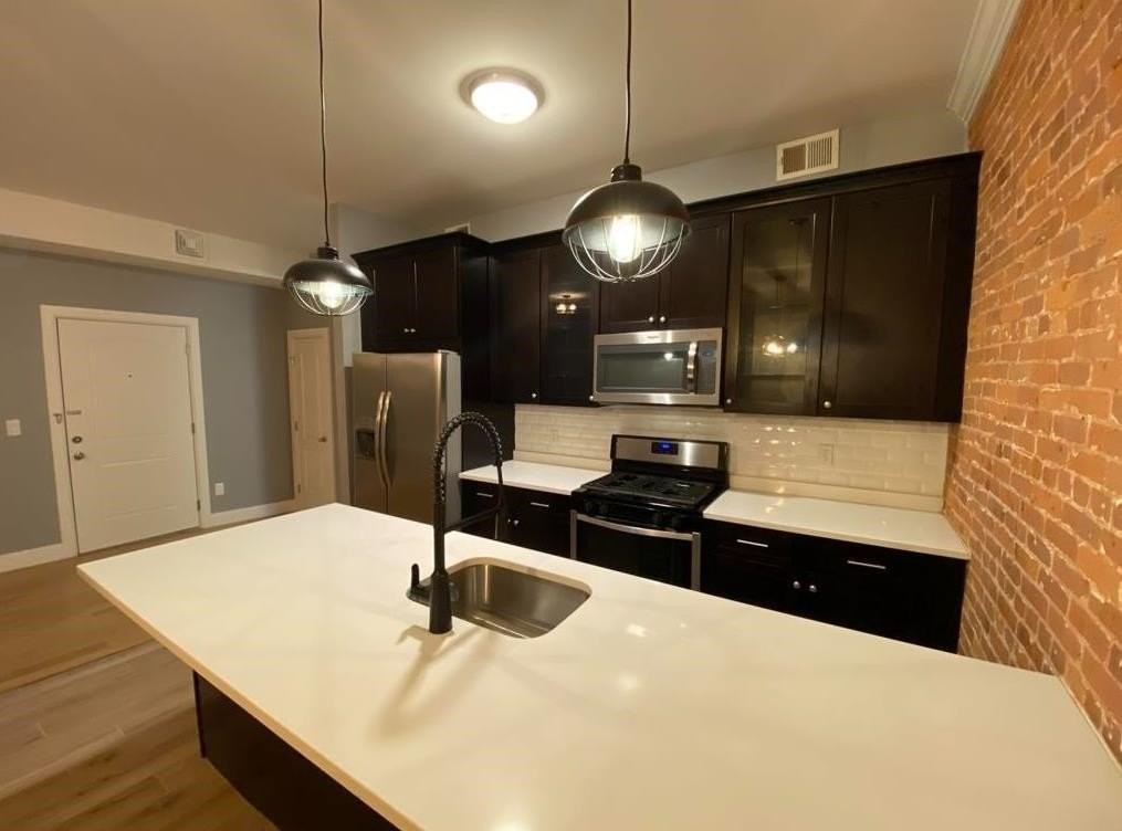 698 Broadway #3 - Photo 5 of 18