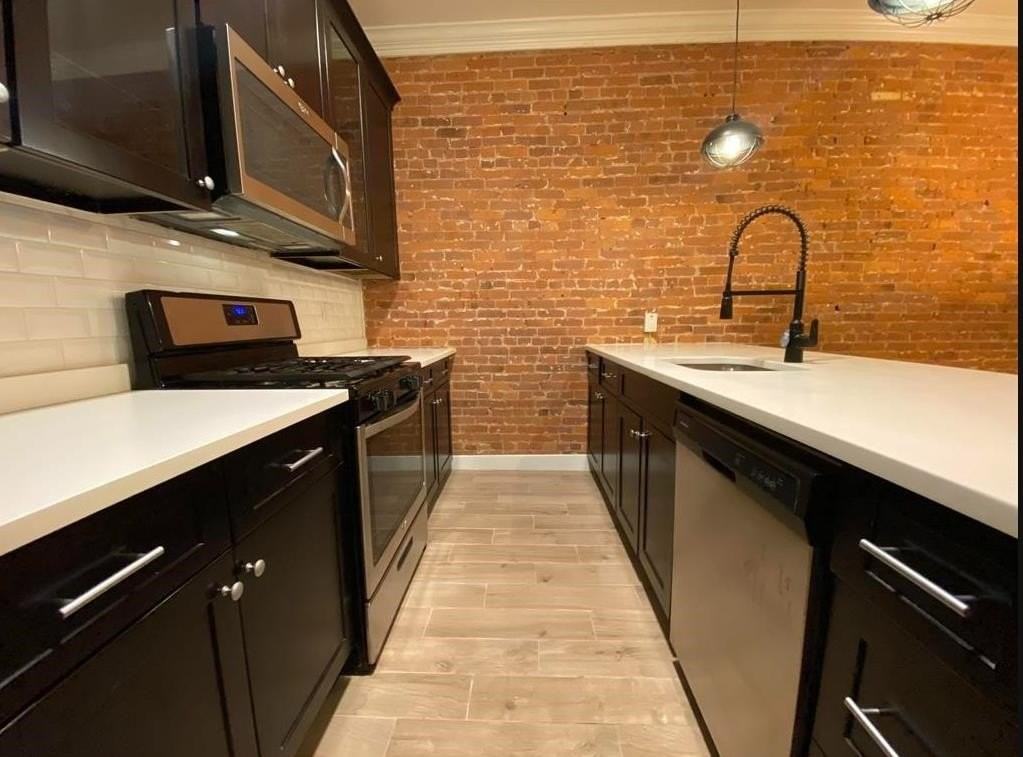 698 Broadway #3 - Photo 6 of 18
