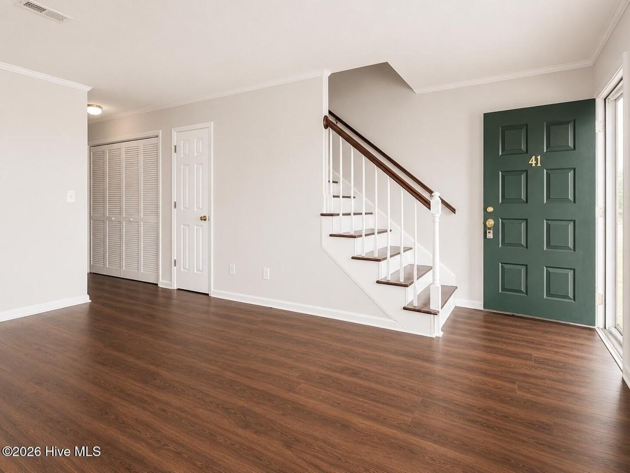 41 Upton Ct Drive - Photo 3 of 17