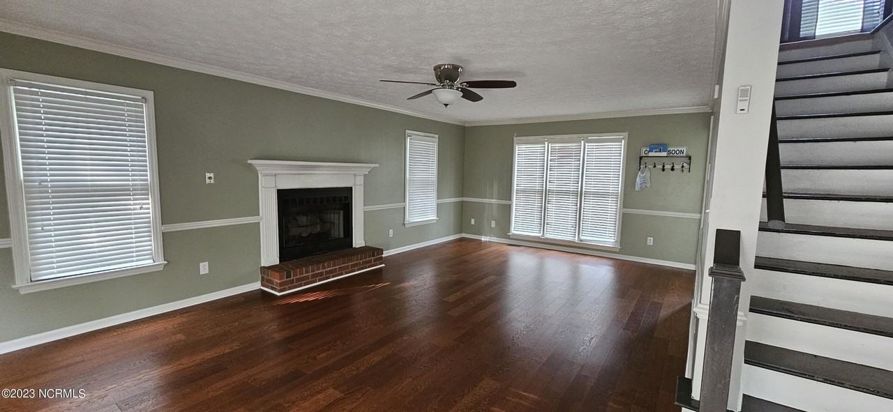 702 Barney Fones Dr - Photo 5 of 14
