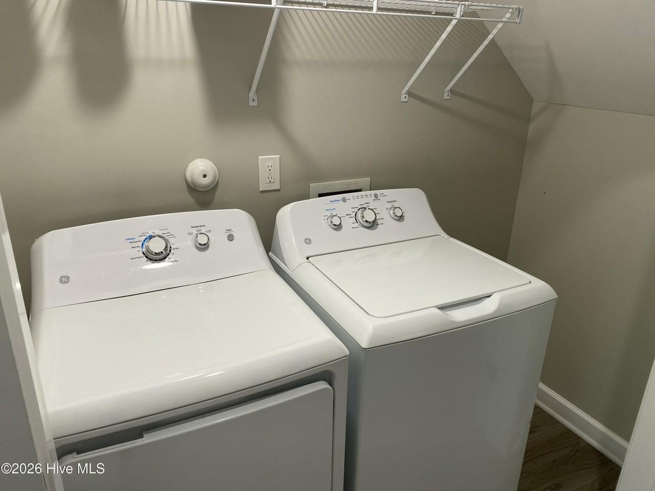 155 Lincoln Place Cir - Photo 4 of 21