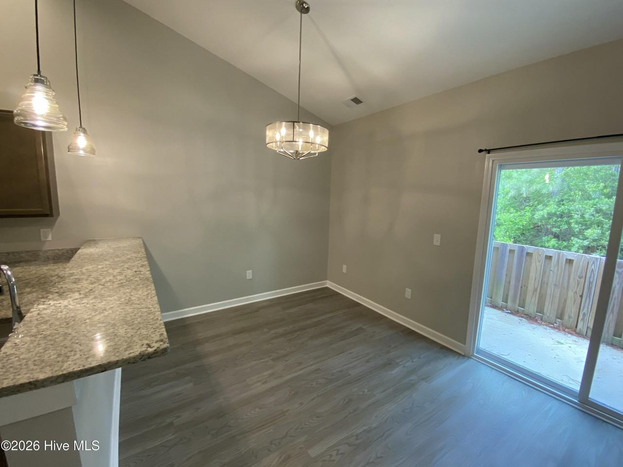 155 Lincoln Place Cir - Photo 6 of 21