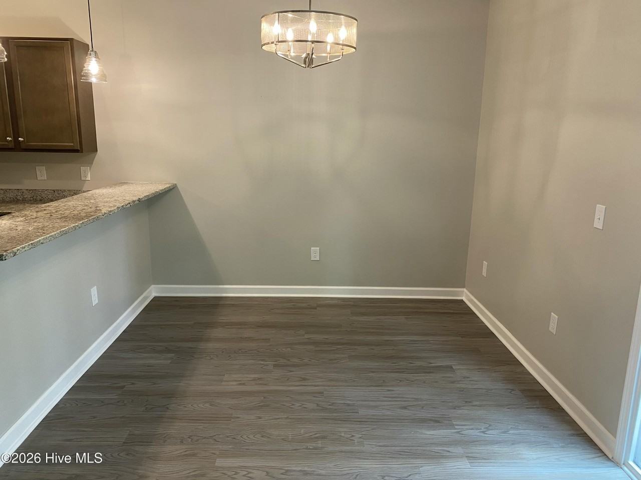 155 Lincoln Place Cir - Photo 7 of 21