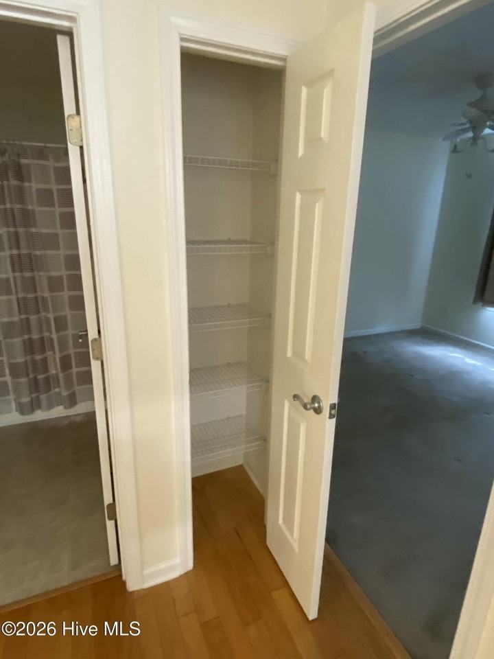1041 Bridgeport Way - Photo 2 of 21