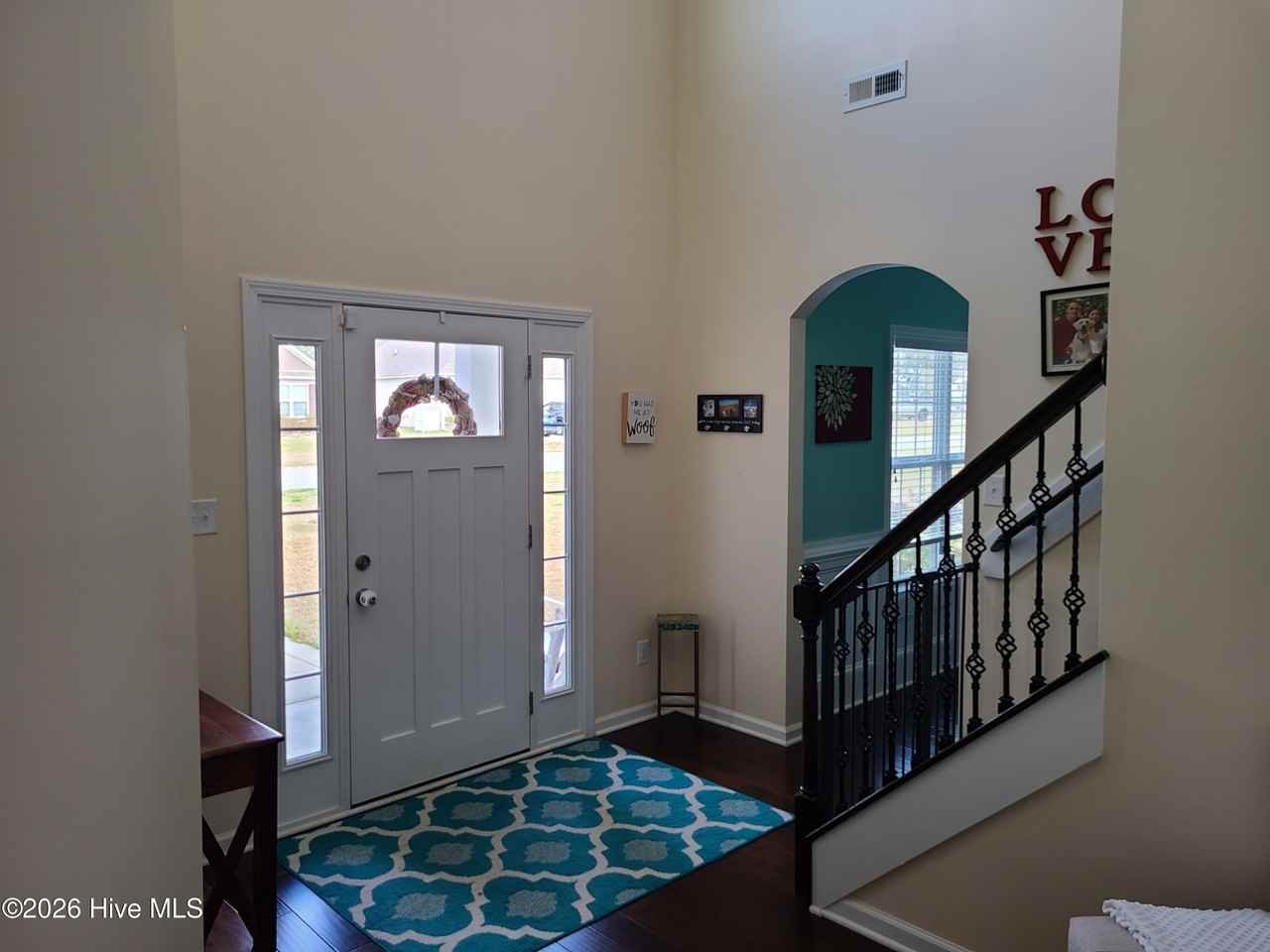 403 Derrick Dr - Photo 2 of 31