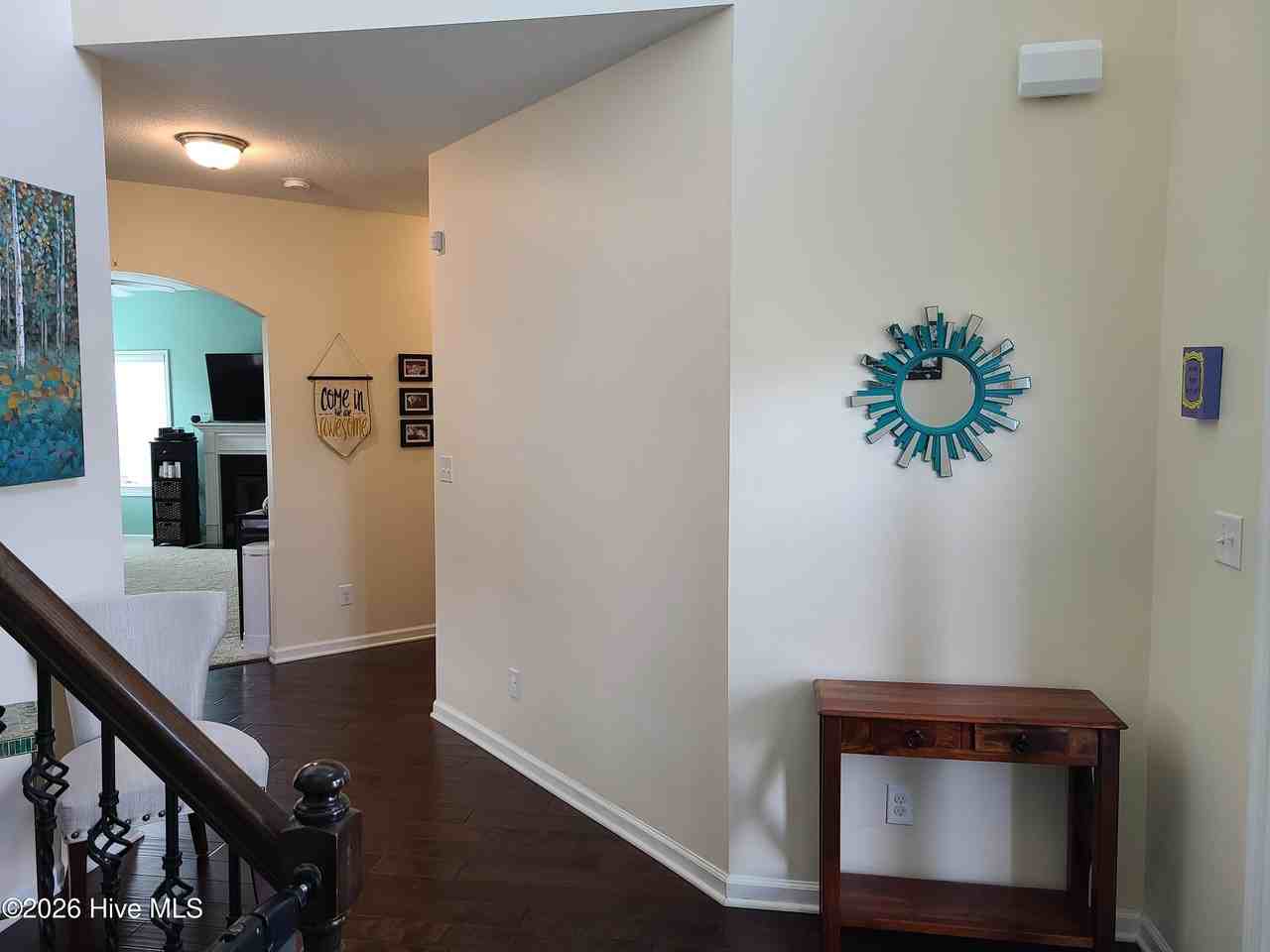 403 Derrick Dr - Photo 4 of 31