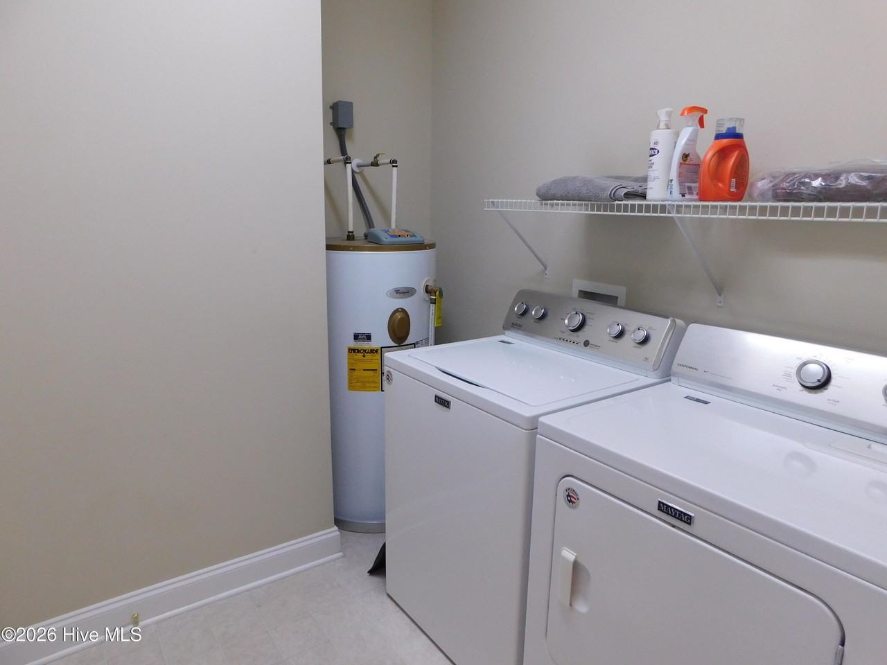 107 Beacon St - Photo 7 of 17