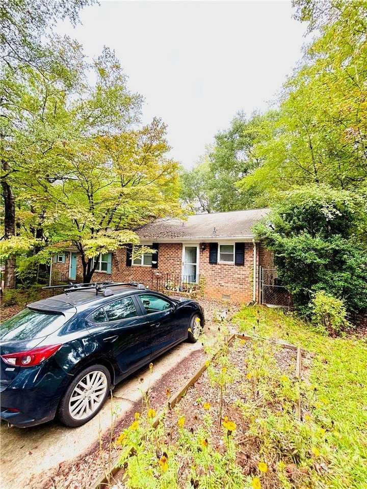 253 Sleepy Creek Dr - Photo 2 of 12