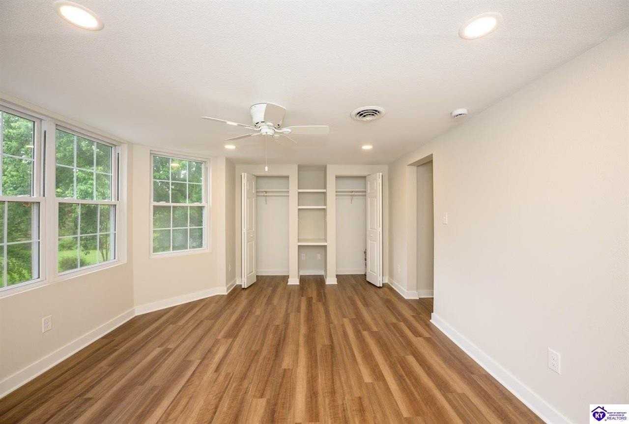 851 W Vine St #3 - Photo 6 of 16